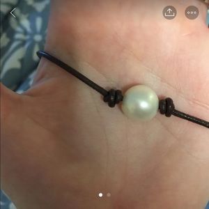 Pearl choker necklace
